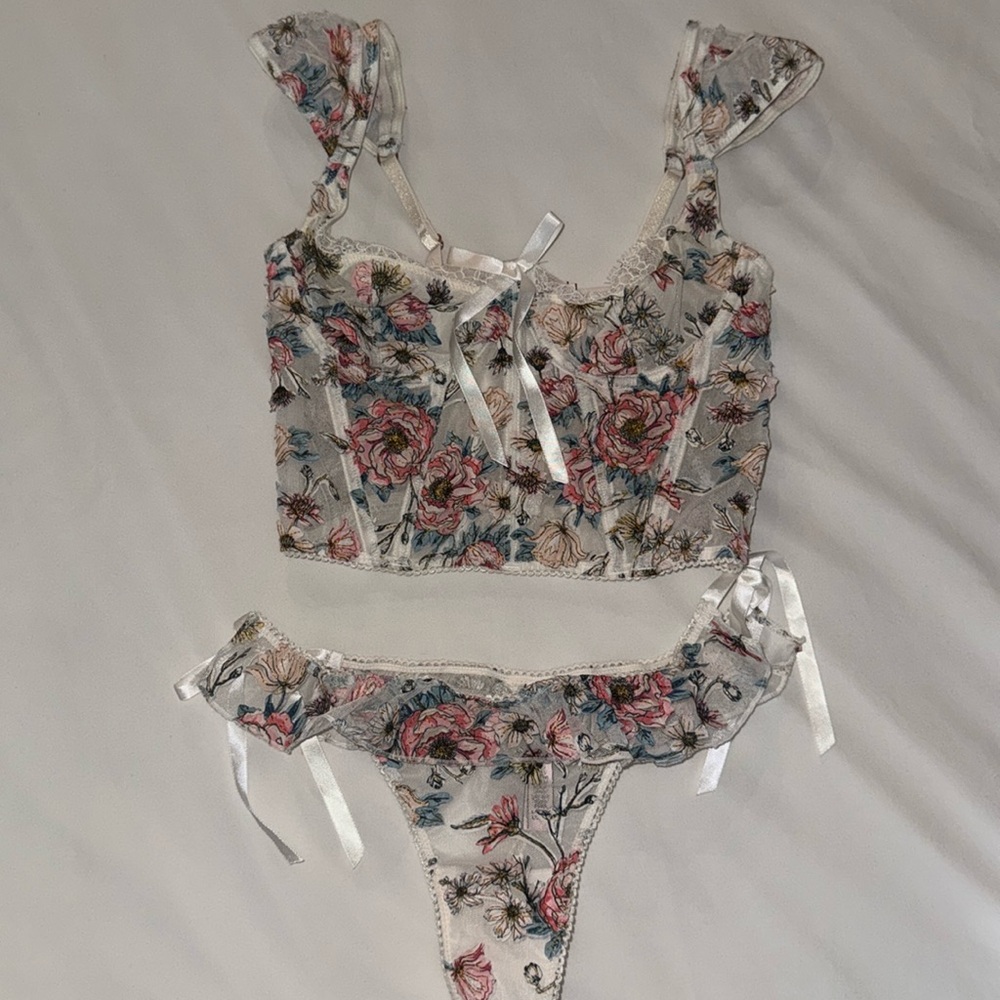 Victoria secret corset/ bustier panty set